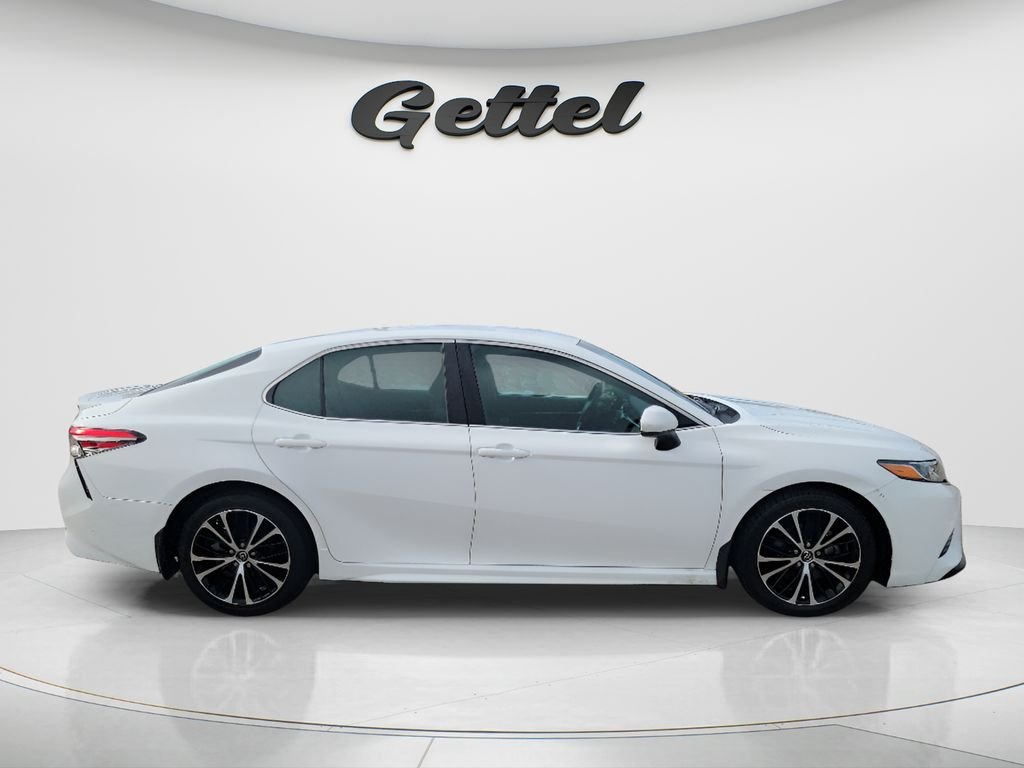 Certified Used 2018 White Toyota SE image 4