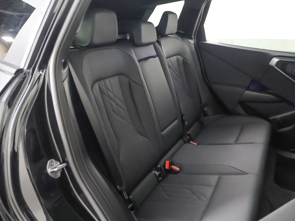 Used 2025 Black BMW M50 xDrive image 37