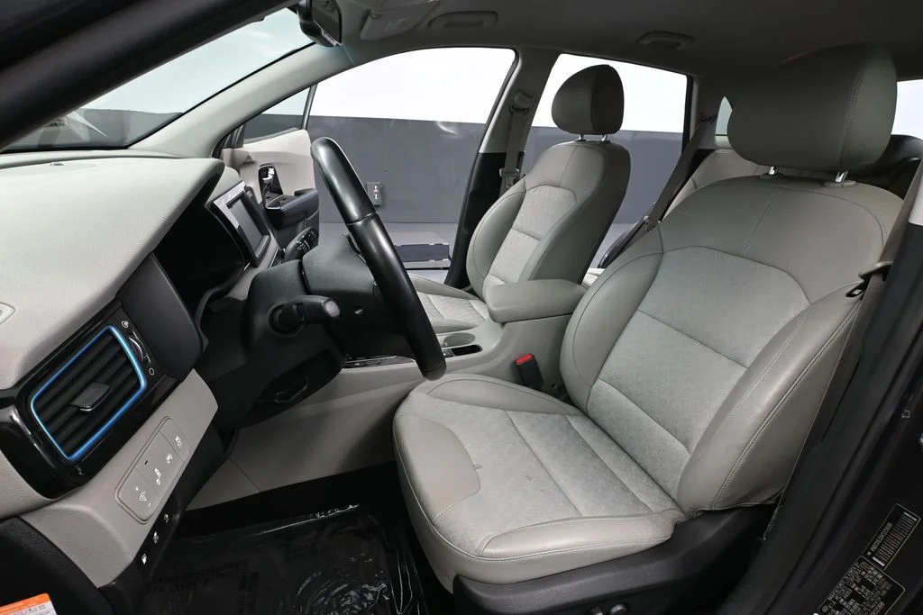 Used 2019 Gray Kia EX image 23