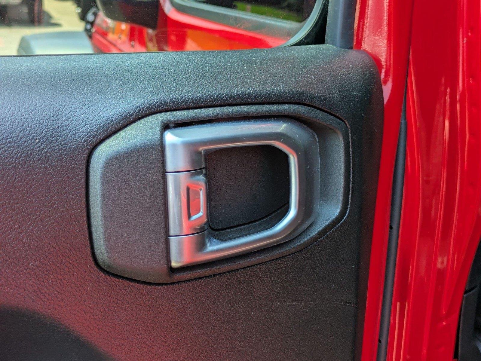 Used 2024 Firecracker Red Clearcoat Jeep Rubicon image 24