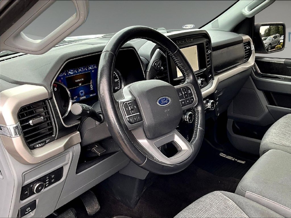 Used 2021 White Ford XLT image 8