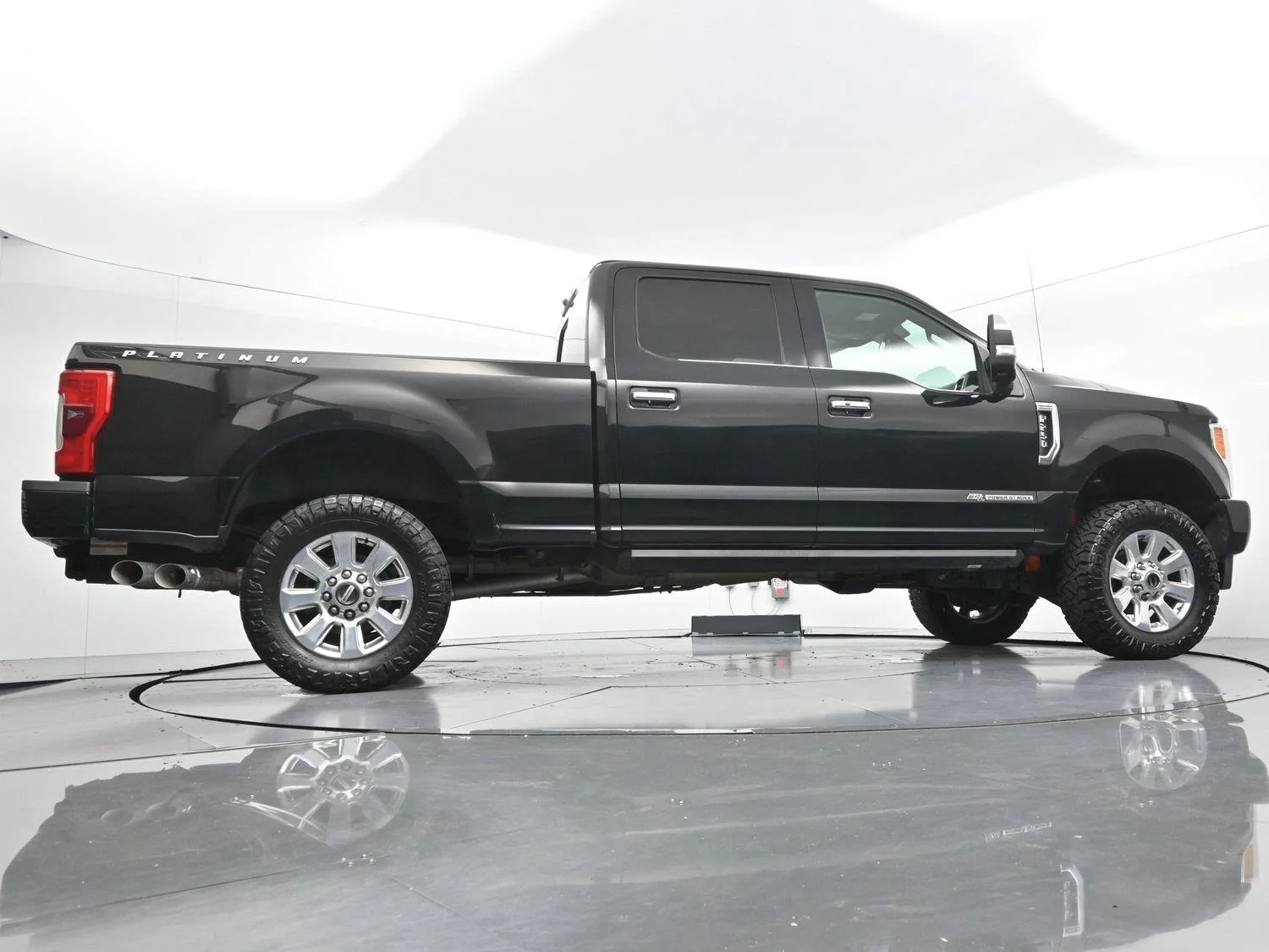 Used 2017 Shadow Black Ford Platinum image 54