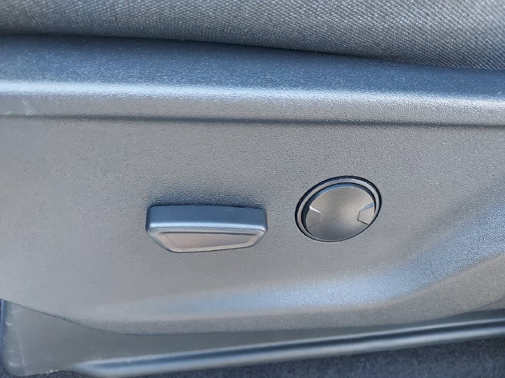Used 2025 White Ford XLT image 18