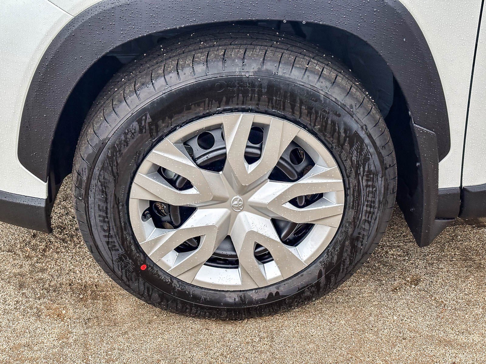 New 2026 Wind Chill Pearl <sup>1</sup> Toyota  L image 10