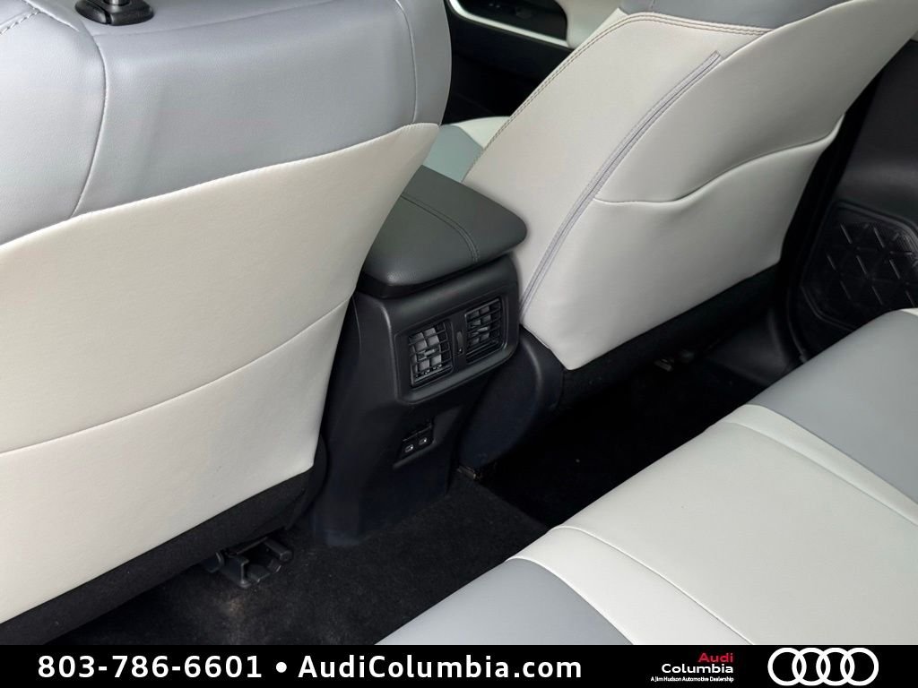 Used 2025 Beige Toyota XLE Premium image 26