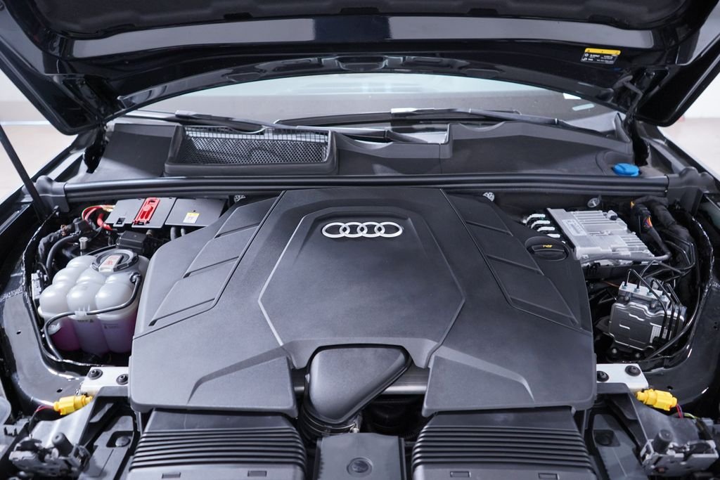 Used 2023 Black Metallic Audi 55 Premium image 27