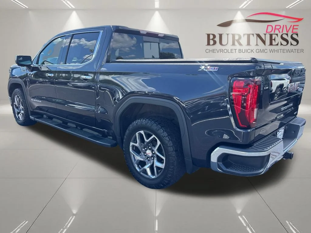2022 GMC Sierra 1500 SLT - Photo 12