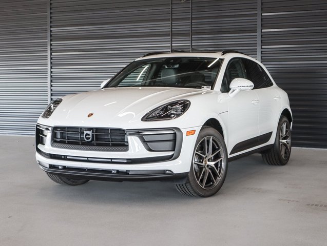 2026 Porsche Macan 