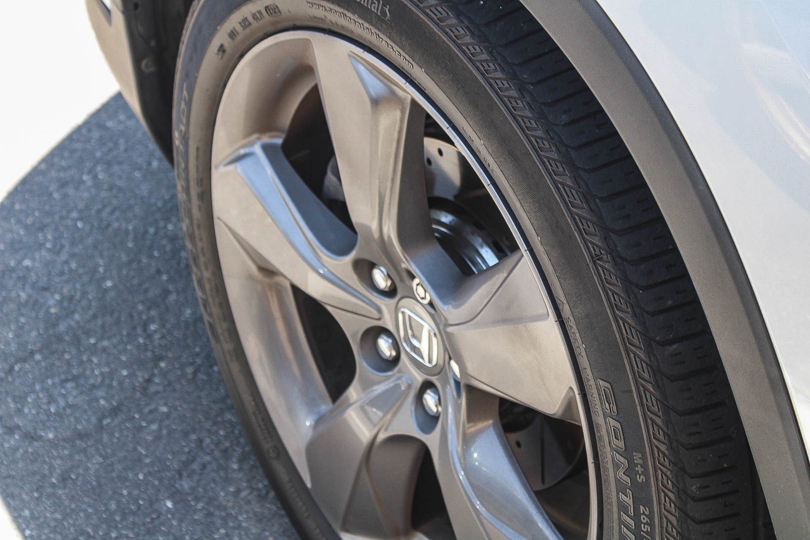 Used 2019 White Diamond Pearl Honda Touring image 11