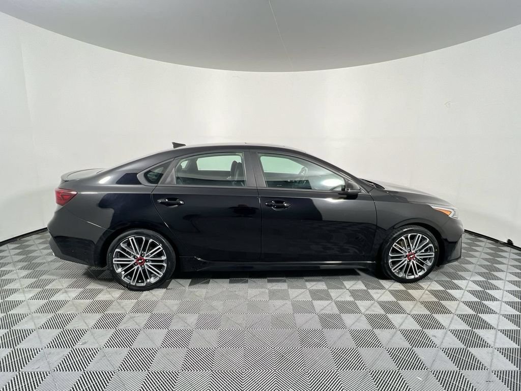 Used 2022 Black Kia GT image 2