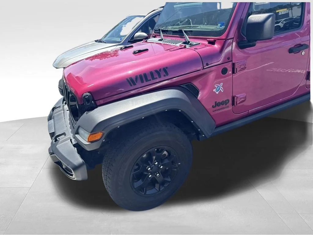 Used 2022 Red Jeep Unlimited Willys image 2