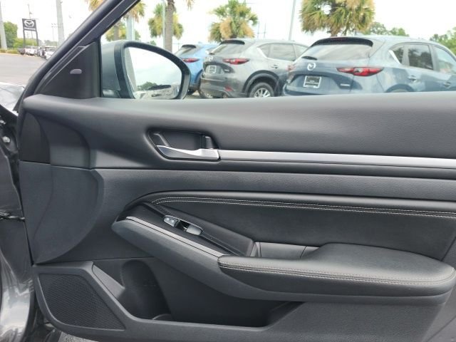 Used 2023 Gray Nissan 2.5 SV image 25