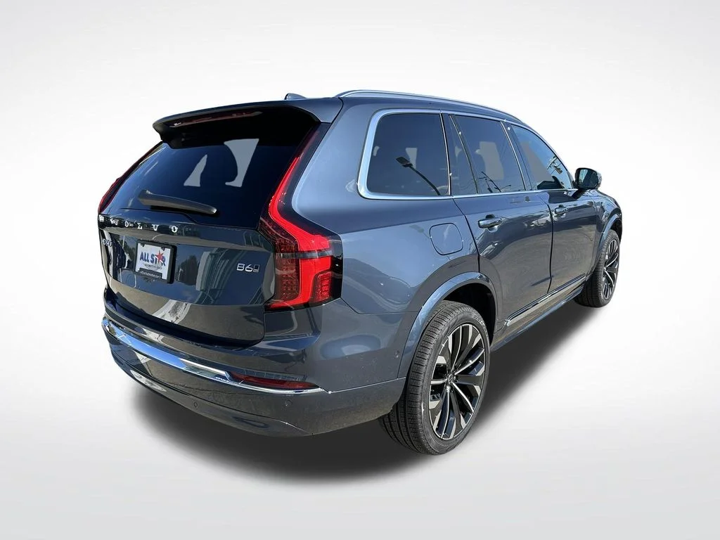 2026 Volvo XC90 Plus - Photo 8