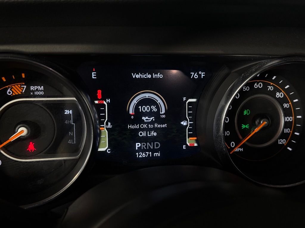 Used 2022 White Jeep Unlimited Sport S image 15