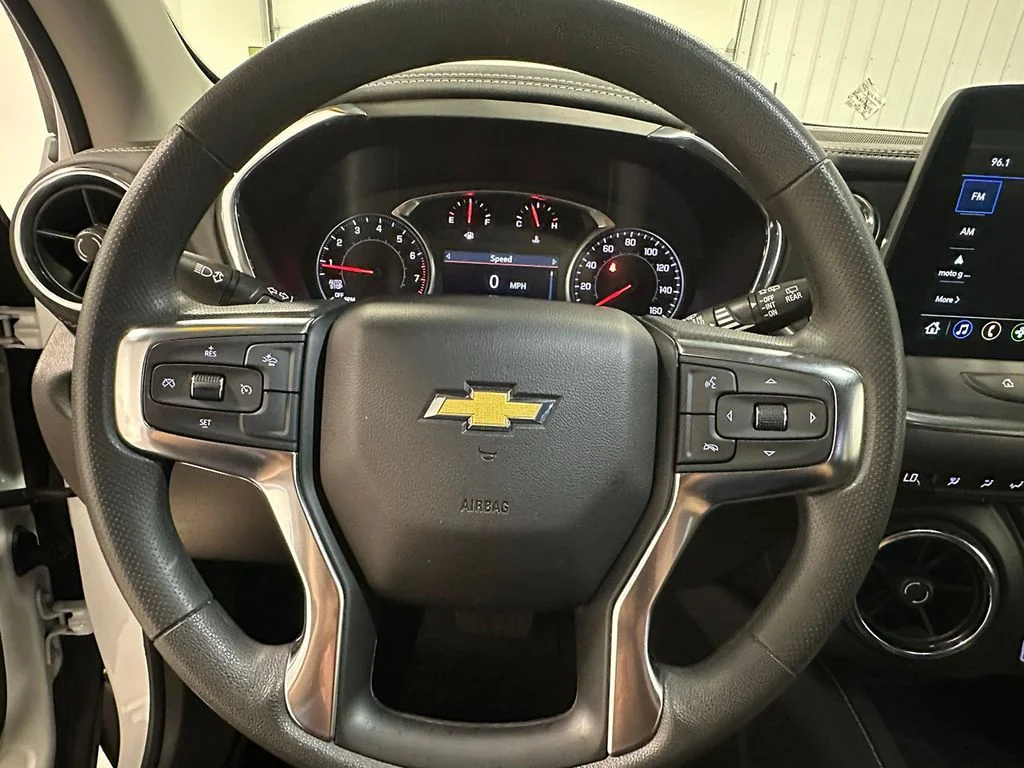 Used 2024 White Chevrolet LT image 33