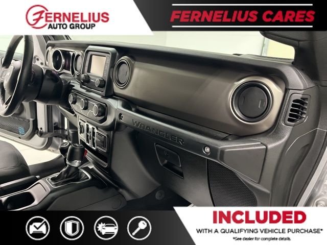 Used 2018 Silver Jeep Unlimited Sport S image 32