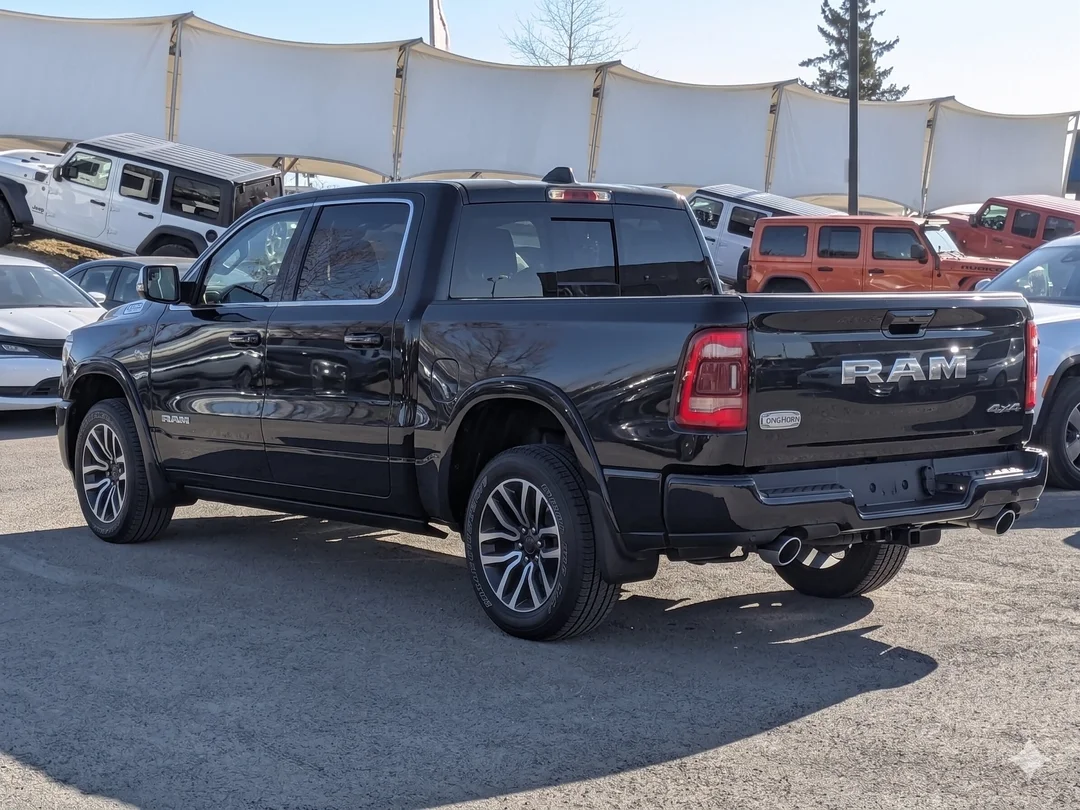 New 2026 Black RAM Limited Longhorn - - Pkg 27K - 5.7L HEMI V8 eTorque - Pano Sunroof - E?Locker Axle & More! image 6