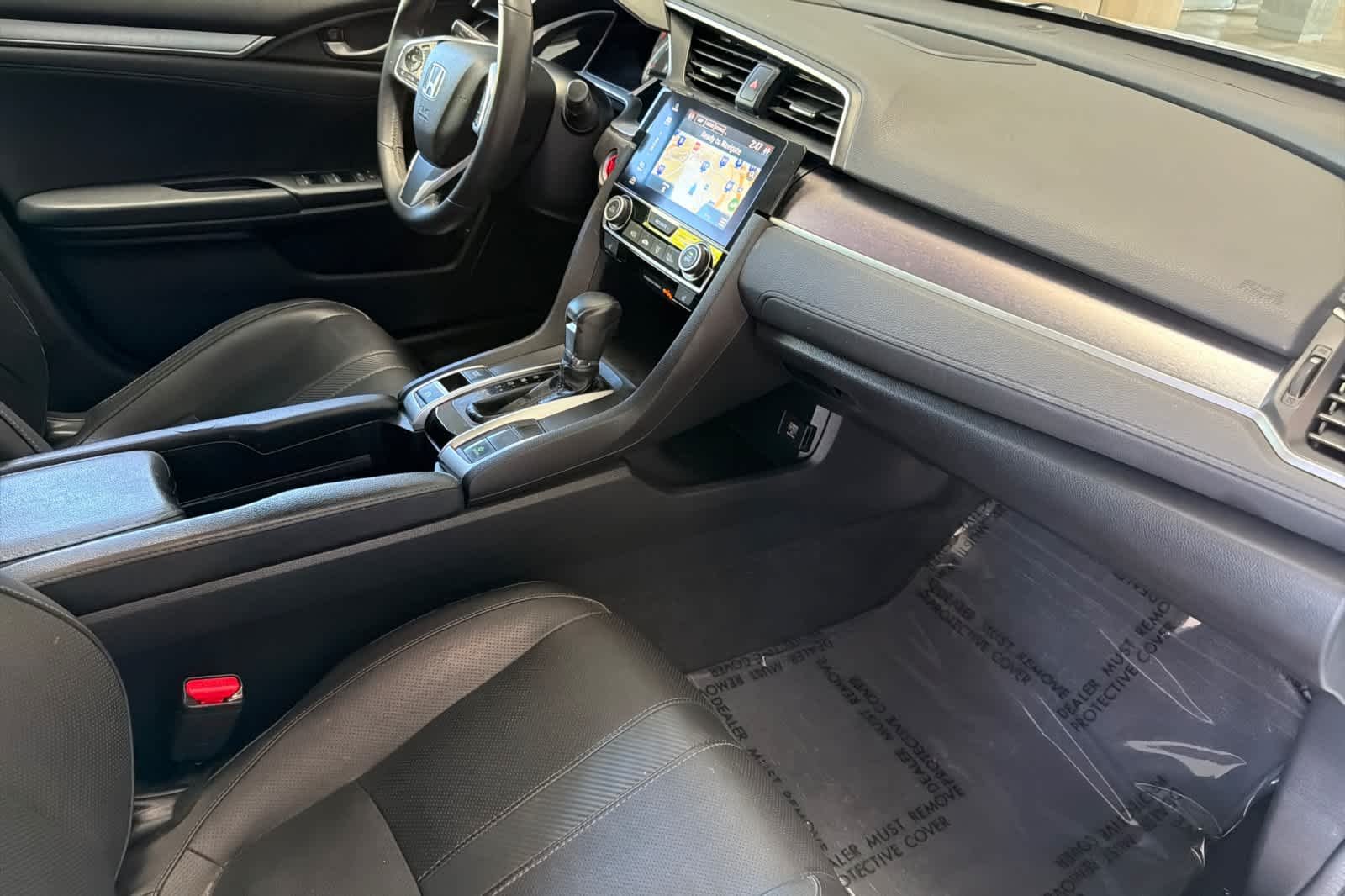Used 2017  Honda Touring image 15