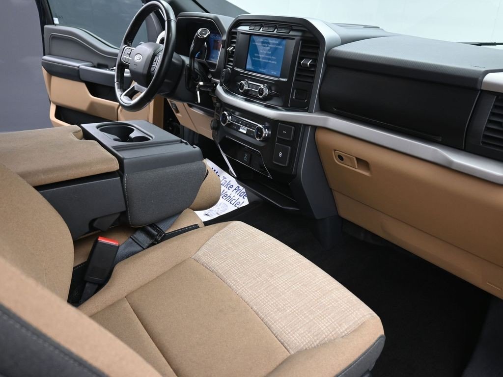 Used 2022  Ford XLT image 9
