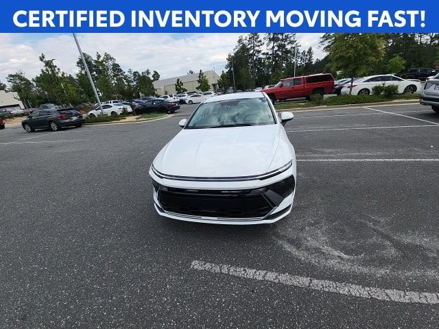 Certified Used 2025 White Hyundai SE image 5