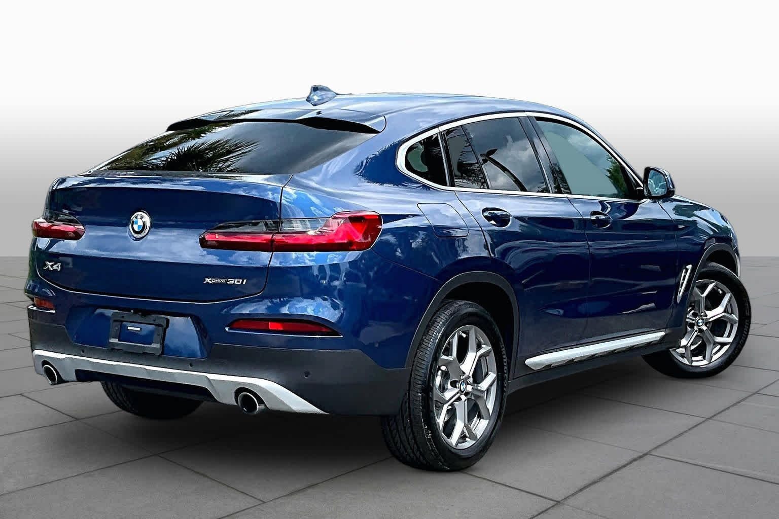 Used 2021 Phytonic Blue Metallic BMW xDrive30i image 13