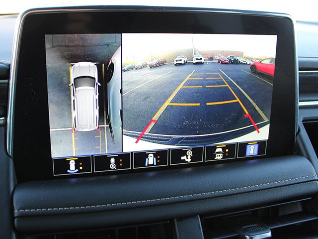Used 2021 White Frost Tricoat GMC SLT image 12