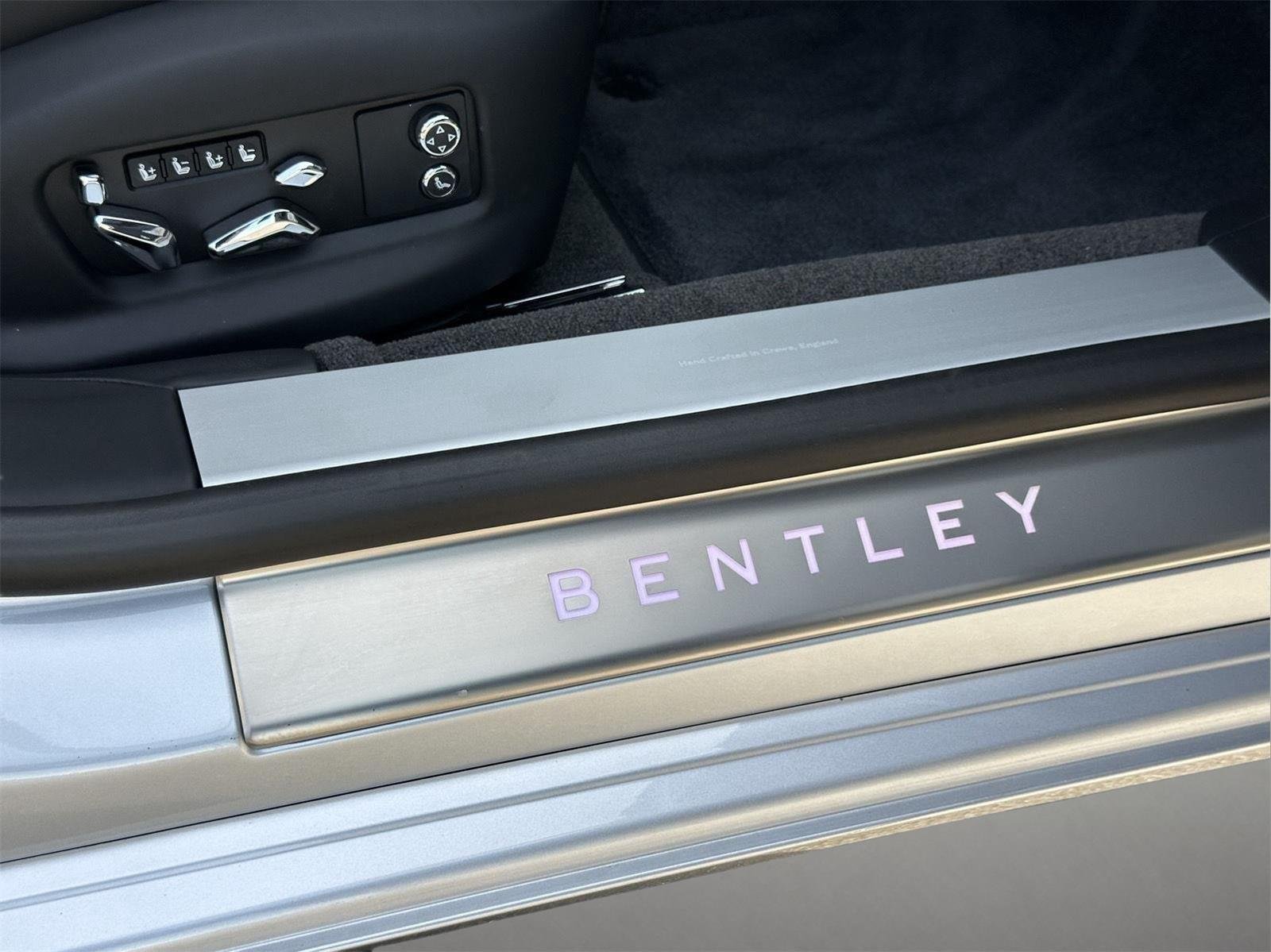 2026 Bentley Flying Spur - Photo 24