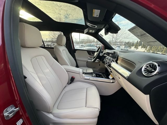 New 2026 MANUFAKTUR Patagonia Red Metallic Mercedes-Benz GLB 250 image 26