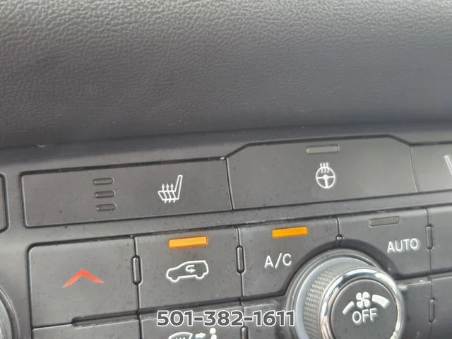 Used 2023 White Dodge SXT image 22