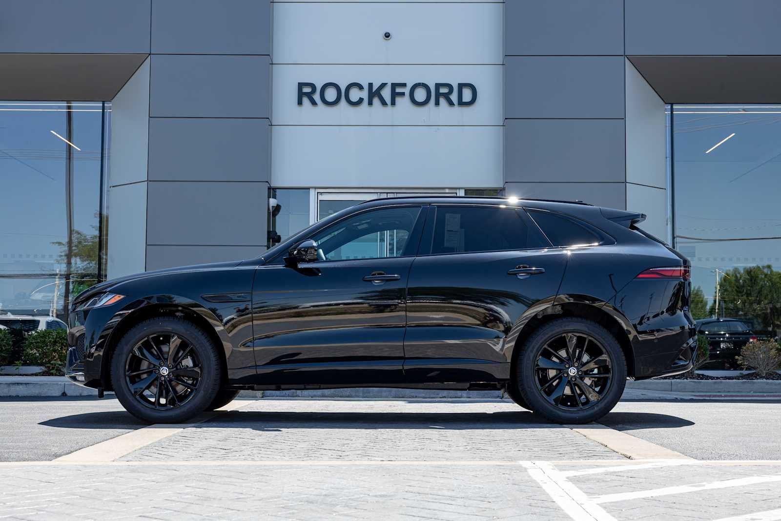 2026 Jaguar F-Pace R-Dynamic S - Photo 6
