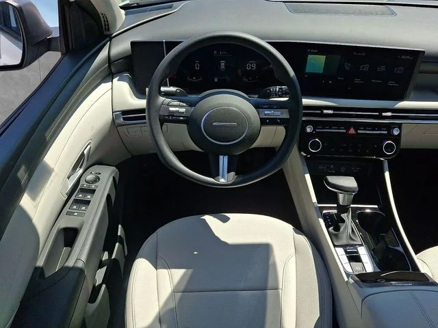 New 2026 White Hyundai SEL Plus image 8