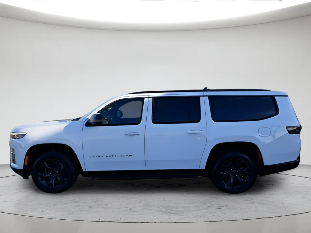 New 2026 Bright White Clear-Coat Exterior Paint Jeep Limited Altitude image 6