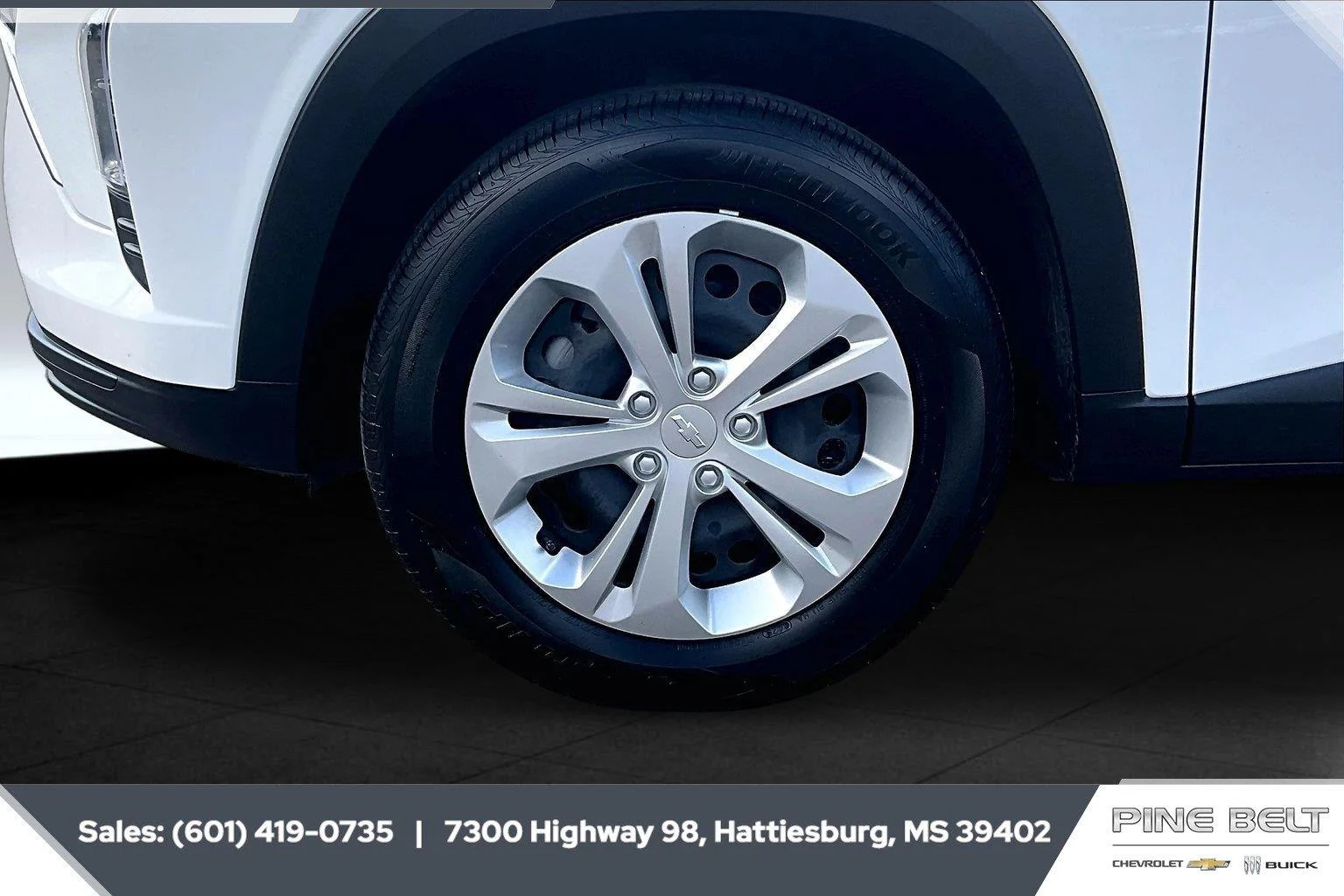 Used 2026 Summit White Chevrolet LS image 7