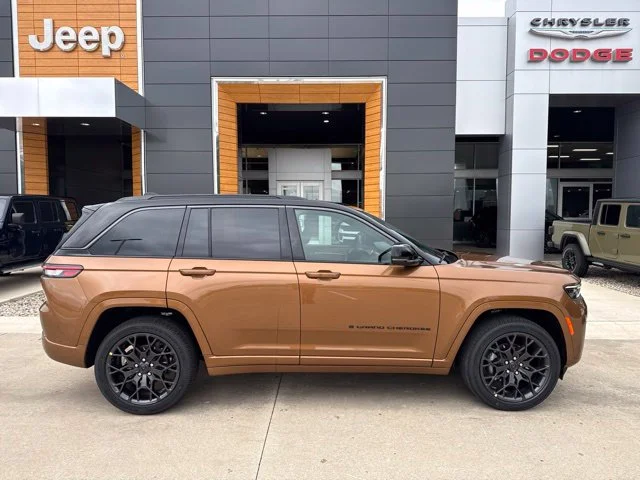 New 2027 Brown Jeep Summit image 2