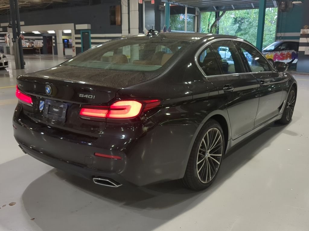 Used 2022 Black BMW 540i xDrive image 7
