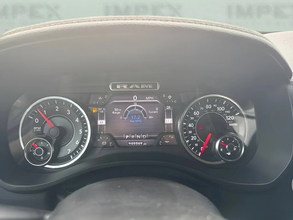 Used 2021 Silver Ram Laramie image 27