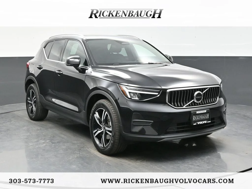 2025 Volvo XC40 B5 Core Bright AWD's photo