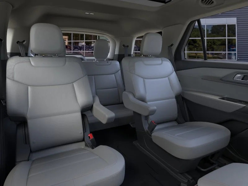 New 2026 Star White Metallic Tri-Coat Ford Active image 11