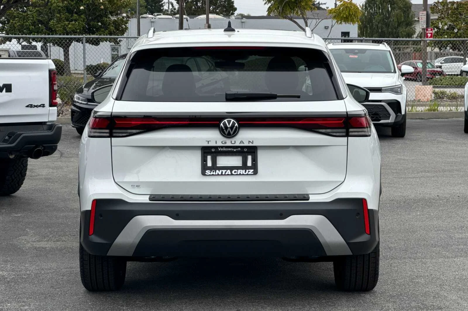 New 2026 White Volkswagen 2.0T SE image 5