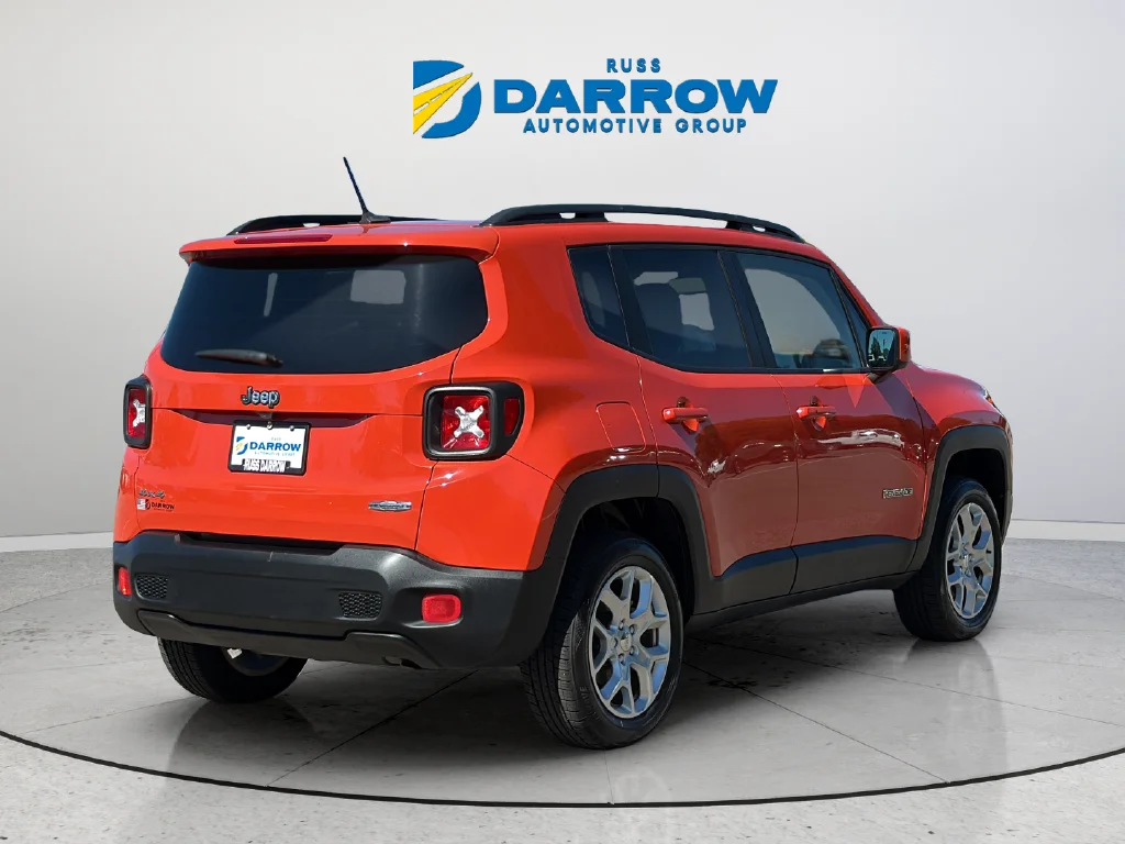 Used 2016 Orange Jeep Latitude image 5
