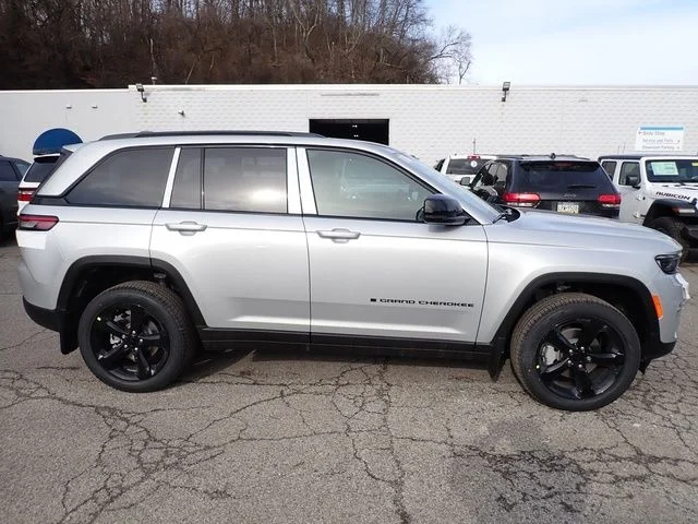 New 2025 Silver Jeep Limited image 8