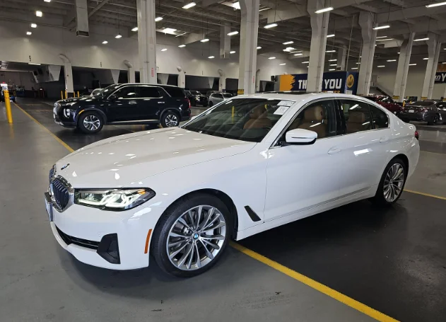 Used 2023 White BMW 540i image 1
