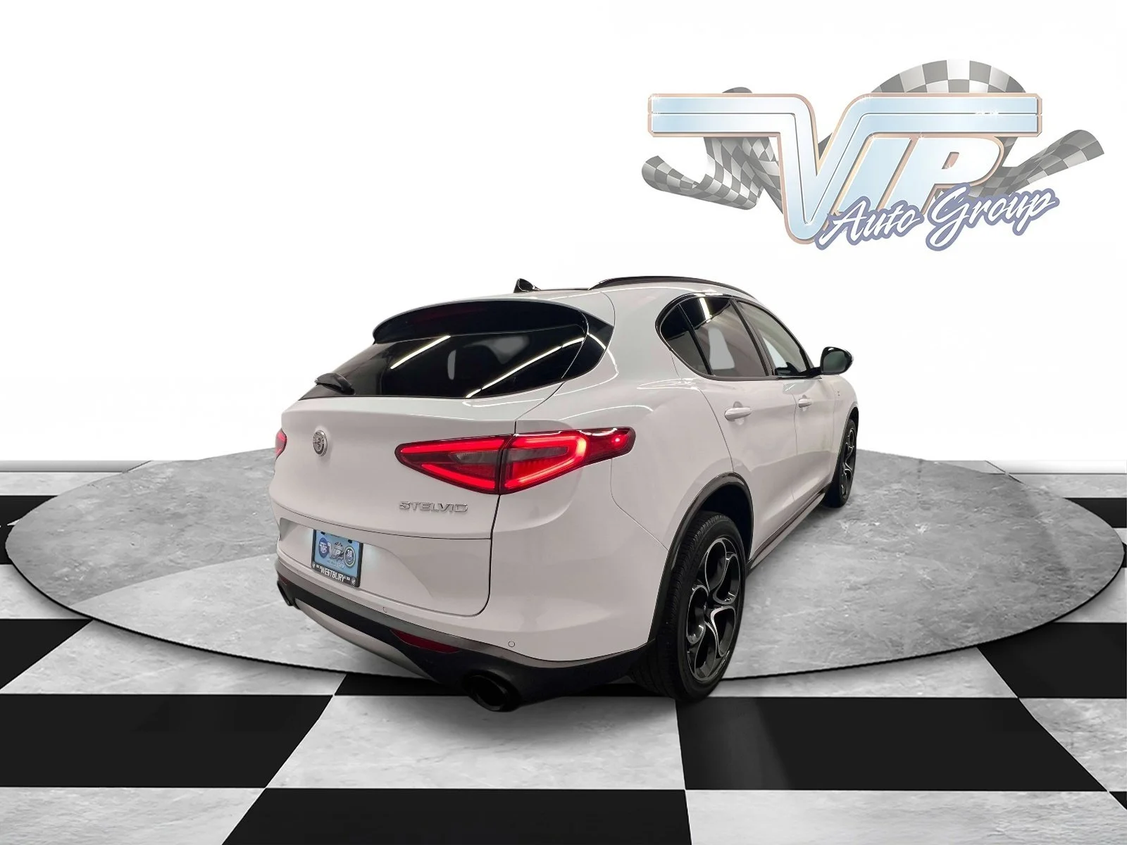 Used 2023 Alfa White Alfa Romeo Ti image 6