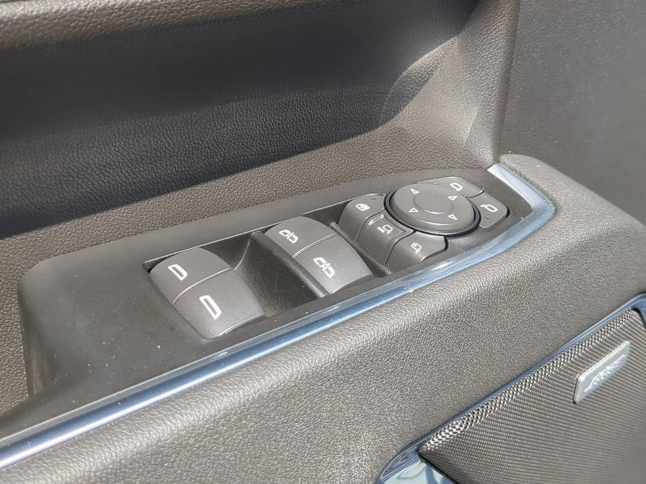 New 2026 Titanium Rush Metallic GMC SLT image 24
