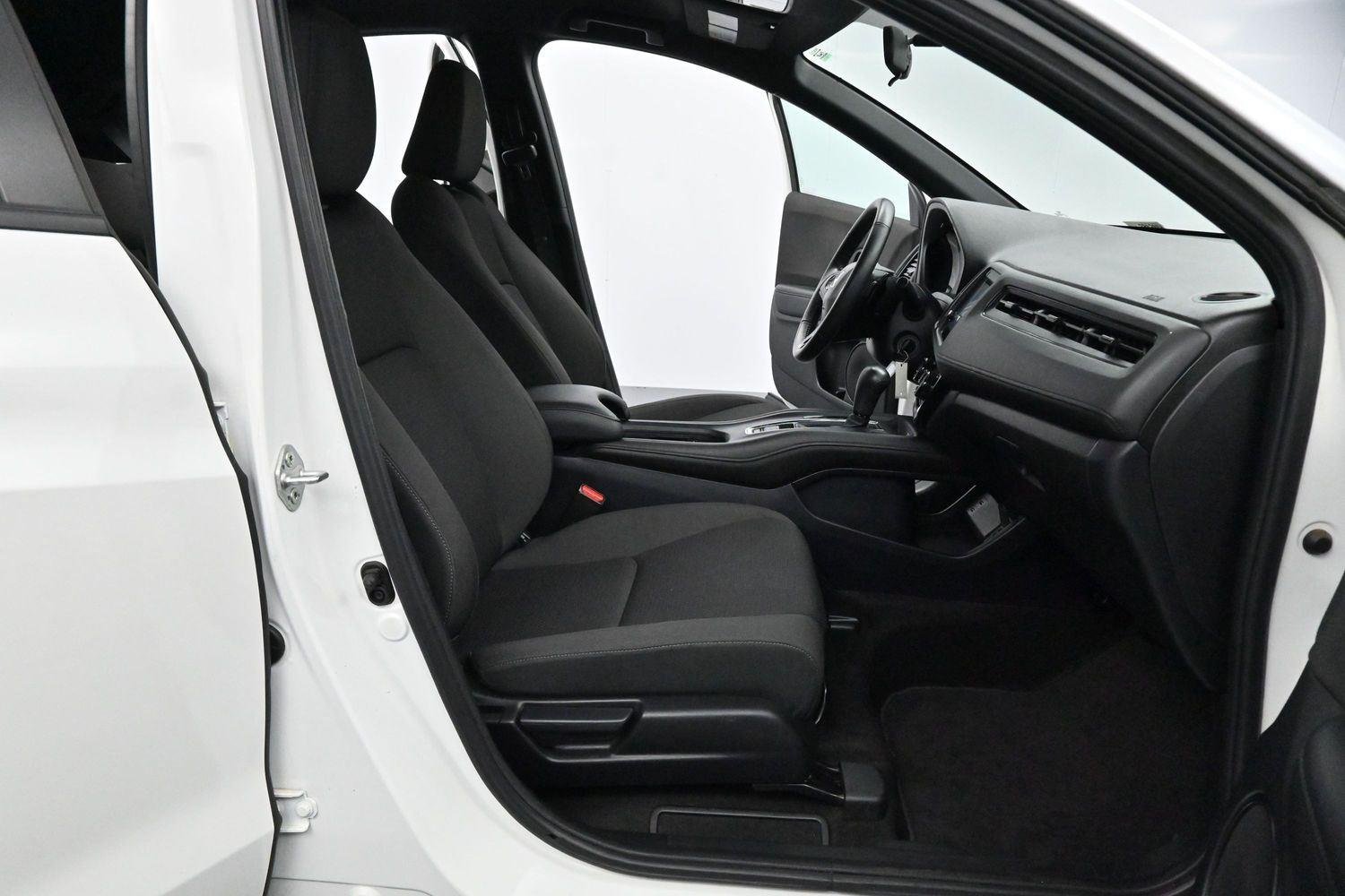 Used 2022 Platinum White Pearl Honda Sport image 26