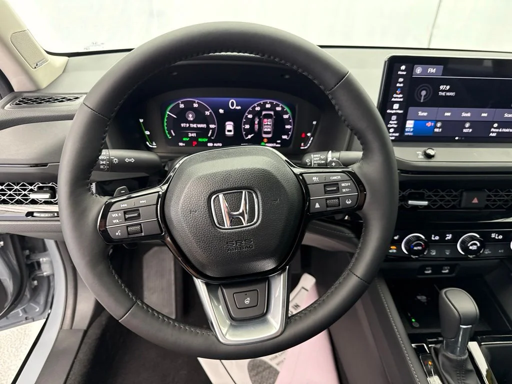 New 2026 Urban Gray Pearl Honda Touring image 26
