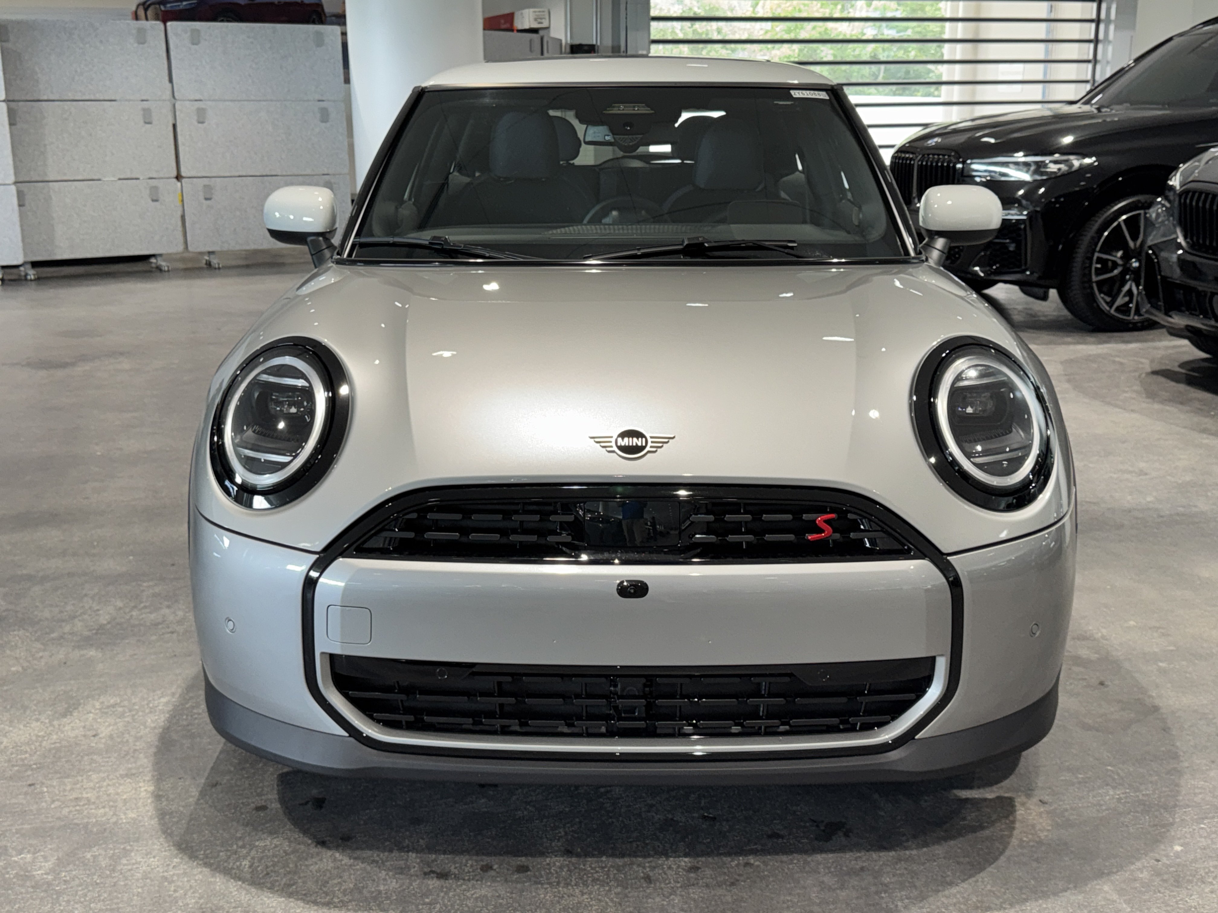 New 2026 Silver MINI Iconic image 2