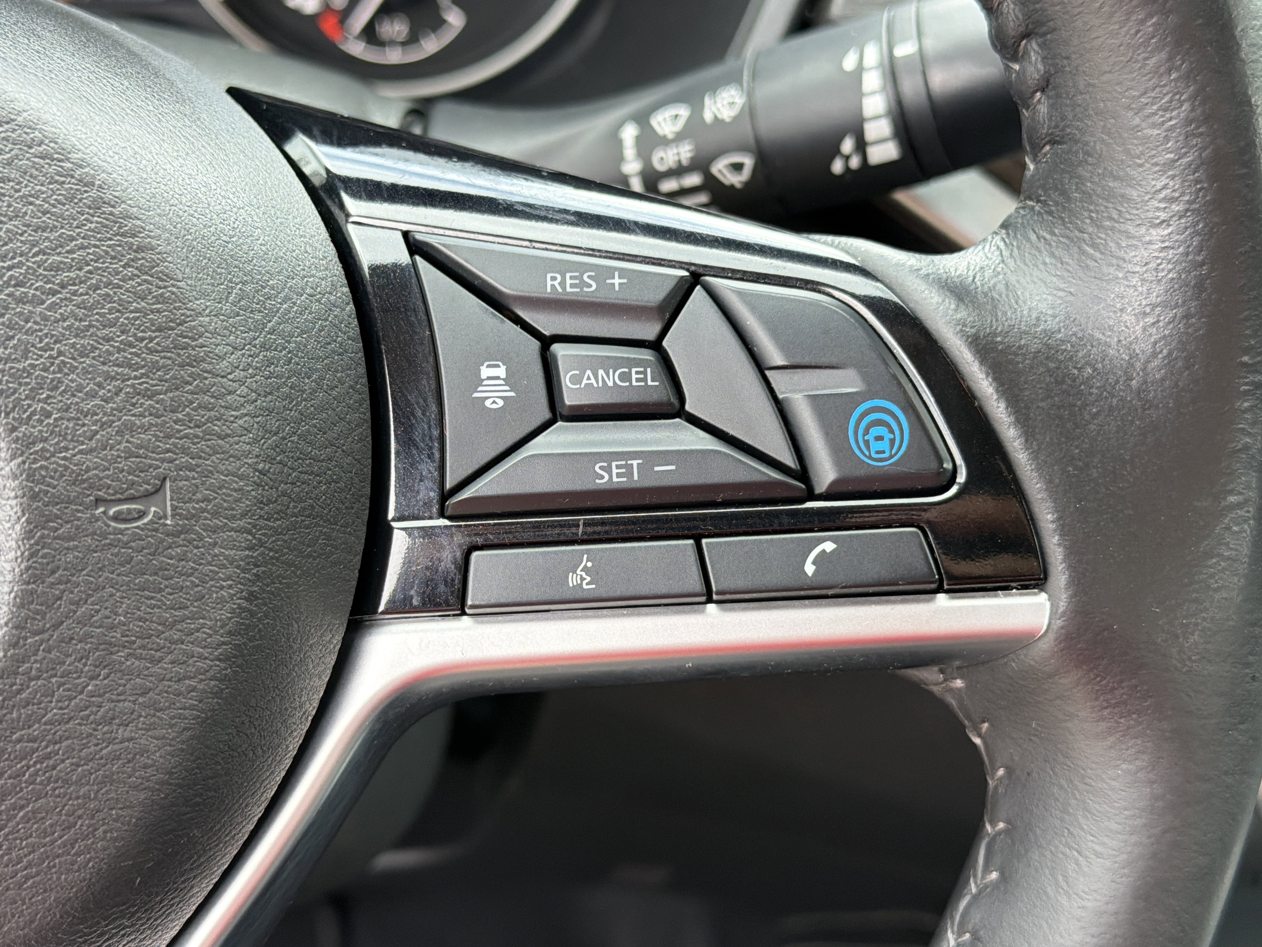 Used 2024 Super Black Nissan 2.5 SL image 26