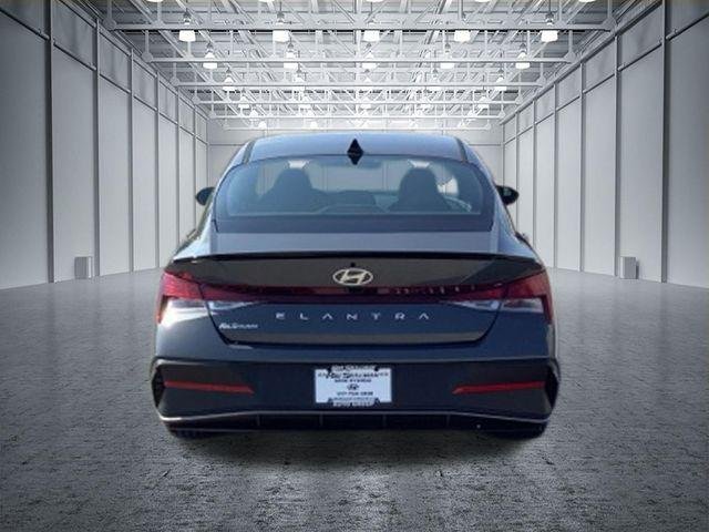 New 2026 Gray Hyundai SEL Sport image 4
