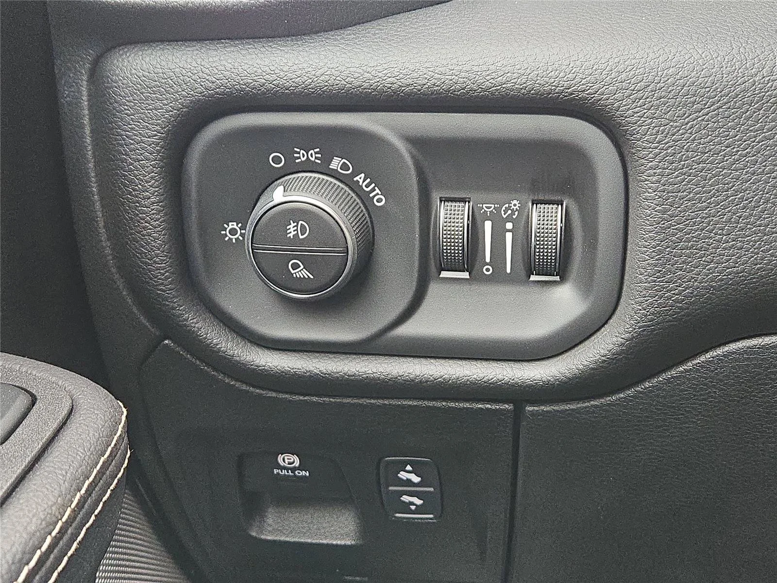 2026 RAM 1500 Laramie - Photo 23